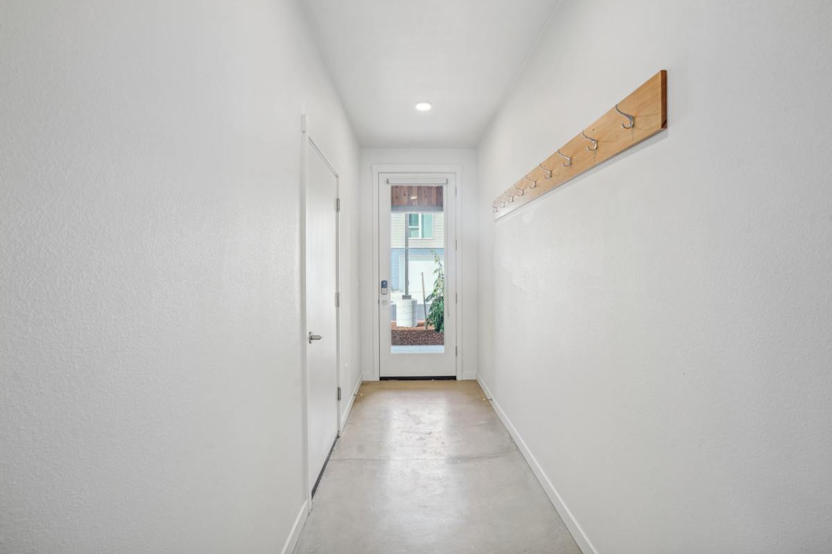 Photos And Video Of Ellis Apartments In Vancouver WA photos-and-video-of-ellis-apartments-in-vancouver-wa